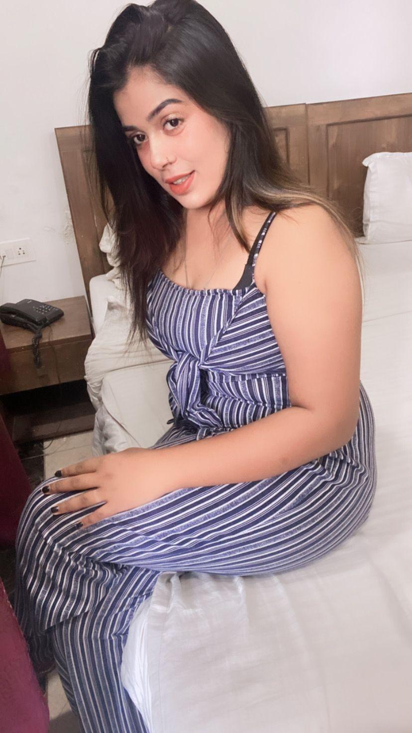 Call girls in Dehradun with room facility